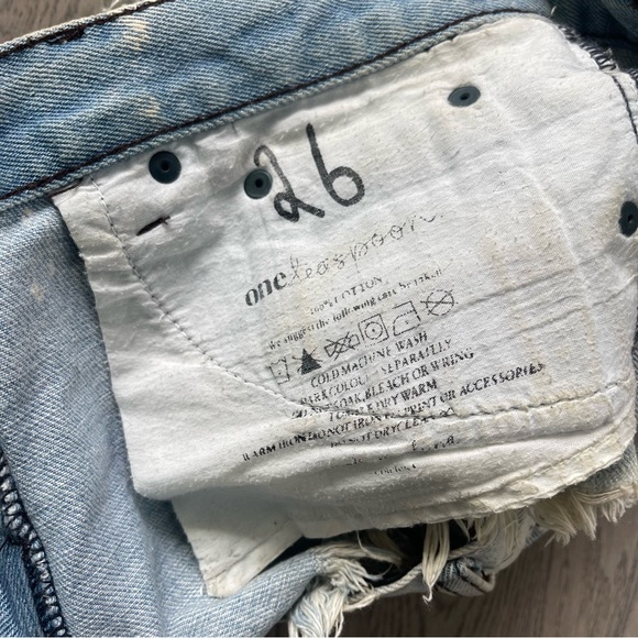 One Teaspoon Light Denim Shorts Size 26 - Picture 3 of 3